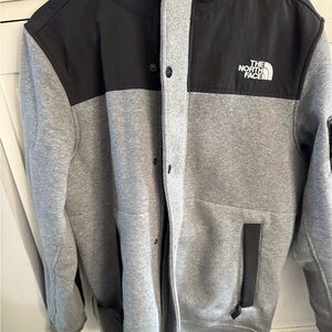 The North Face Men's Black and Gray hightail Performance Jacket